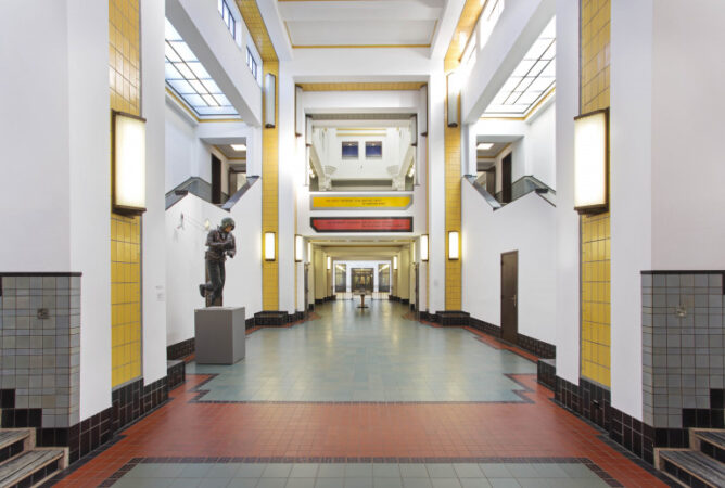 Centrale hal van het Kunstmuseum